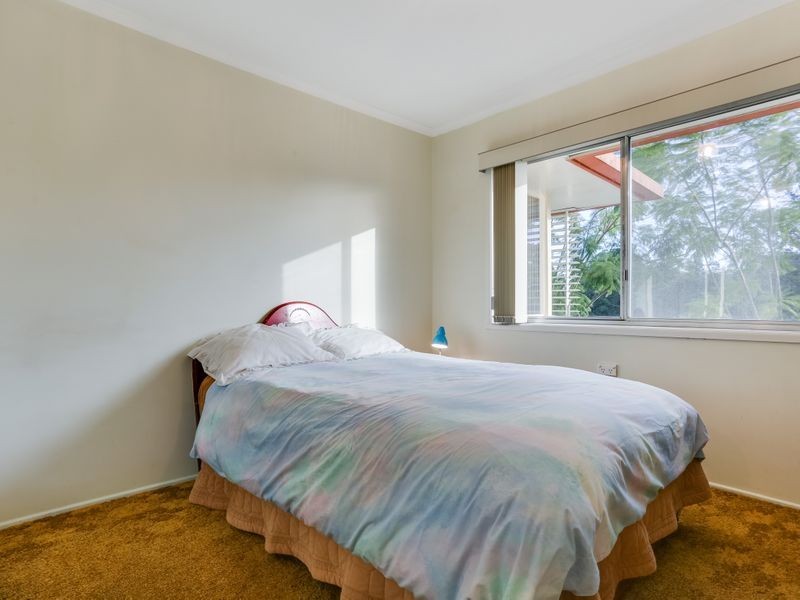 55 Dumbarton Drive, Kenmore QLD 4069