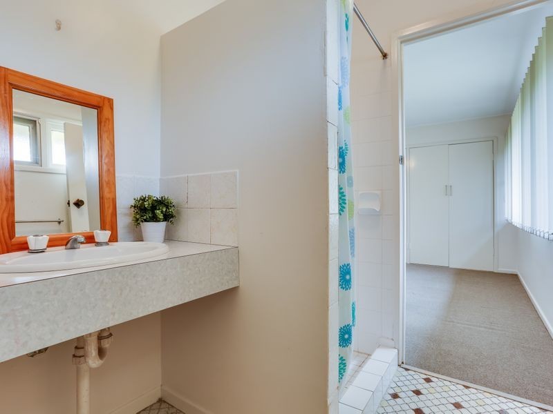 27 Twilight Street, Kenmore QLD 4069