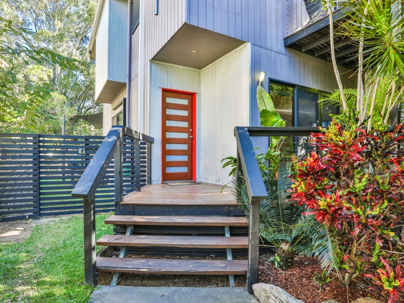 77 Palm Street, Kenmore QLD 4069