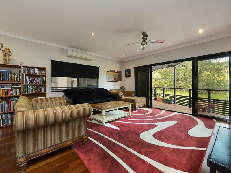 77 Palm Street, Kenmore QLD 4069