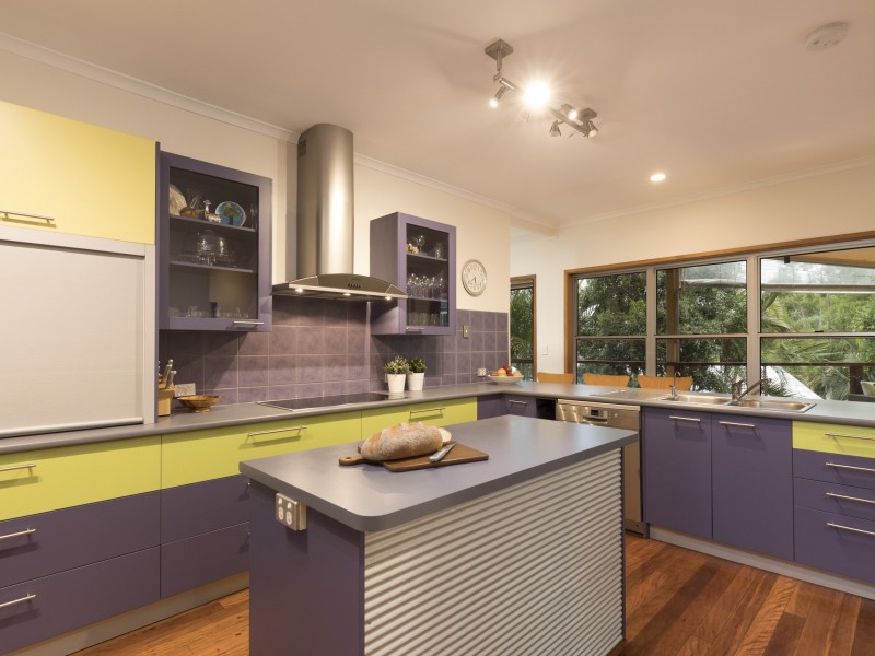 10 Alenola Street, Chapel Hill QLD 4069