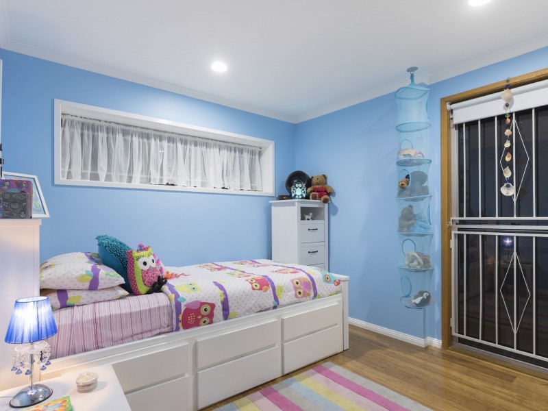 10 Alenola Street, Chapel Hill QLD 4069