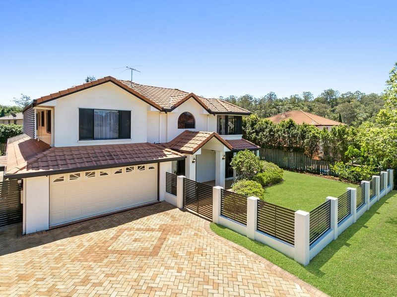 7 Bolton Close, Brookfield QLD 4069