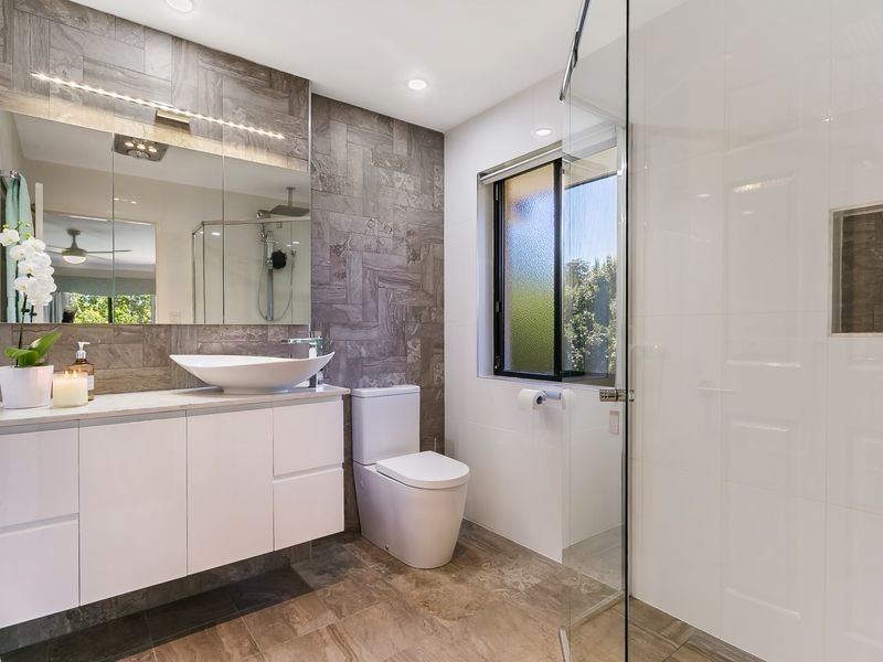 7 Bolton Close, Brookfield QLD 4069