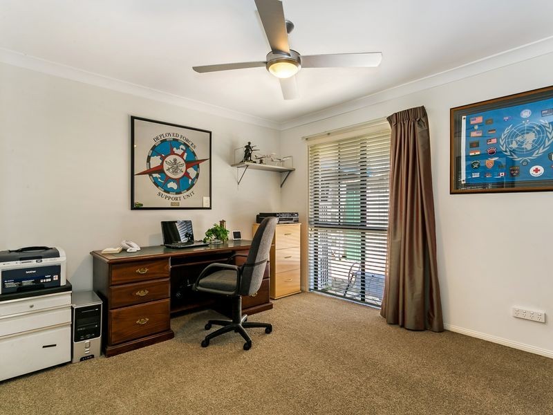 7 Bolton Close, Brookfield QLD 4069