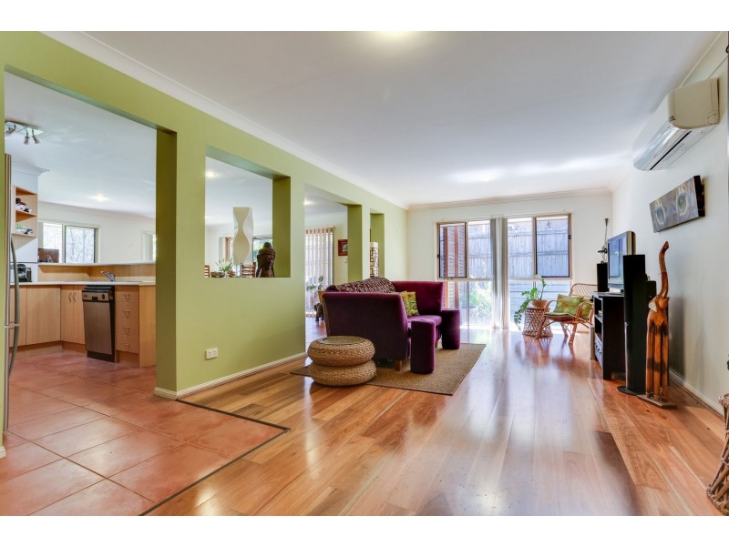 42 Yaggera Place, Bellbowrie QLD 4070