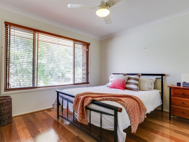 42 Yaggera Place, Bellbowrie QLD 4070