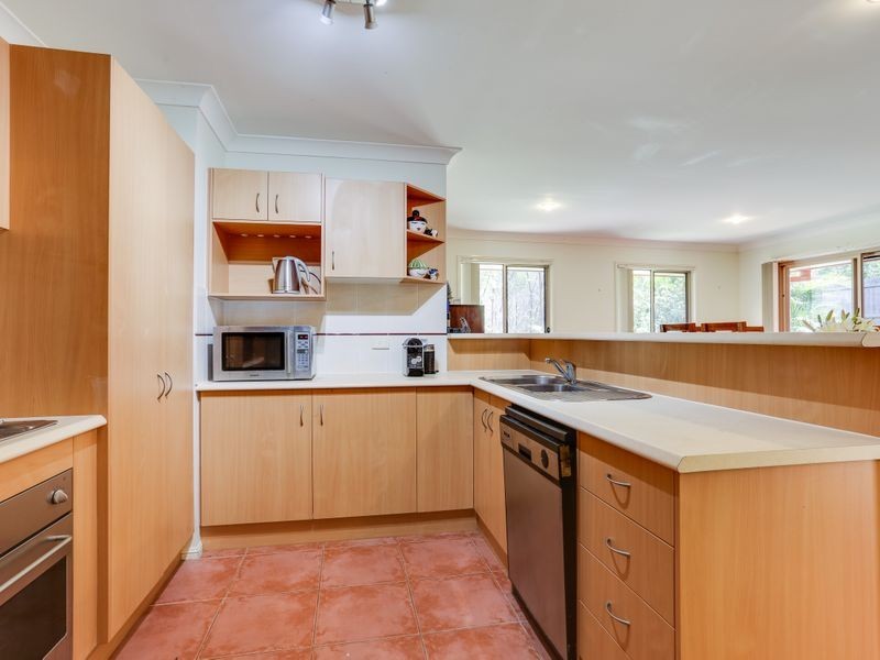 42 Yaggera Place, Bellbowrie QLD 4070