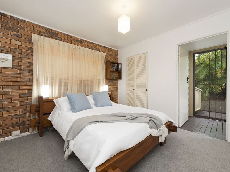 32 Pentlay Street, Kenmore QLD 4069