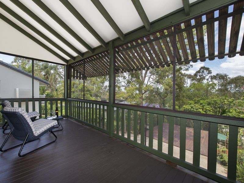 32 Pentlay Street, Kenmore QLD 4069