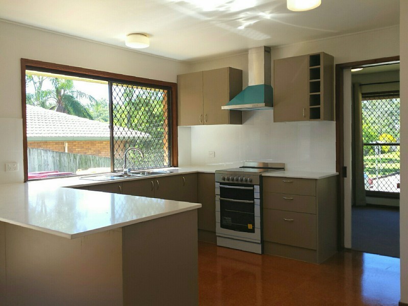 10 Cranwood Street, Kenmore QLD 4069