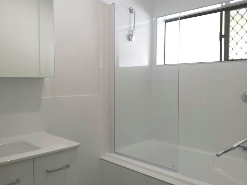 10 Cranwood Street, Kenmore QLD 4069