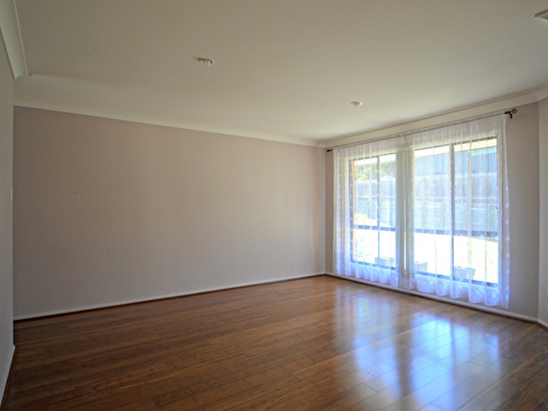 50 Lagoon Crescent, Bellbowrie QLD 4070