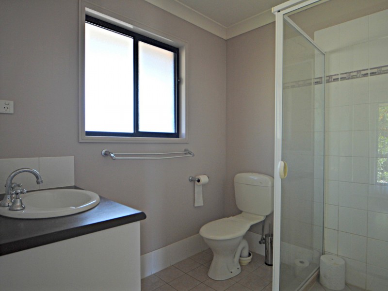 50 Lagoon Crescent, Bellbowrie QLD 4070