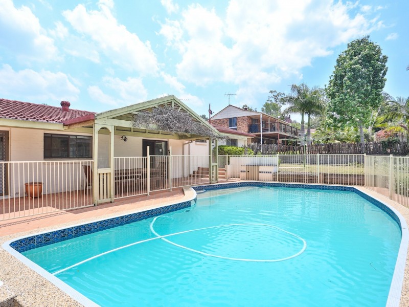 18 Pandian Crescent, Bellbowrie QLD 4070
