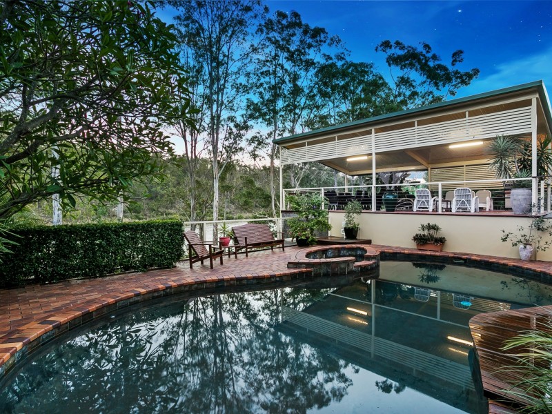 42 Botticelli Street, Fig Tree Pocket QLD 4069