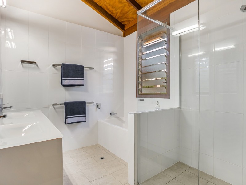 42 Botticelli Street, Fig Tree Pocket QLD 4069