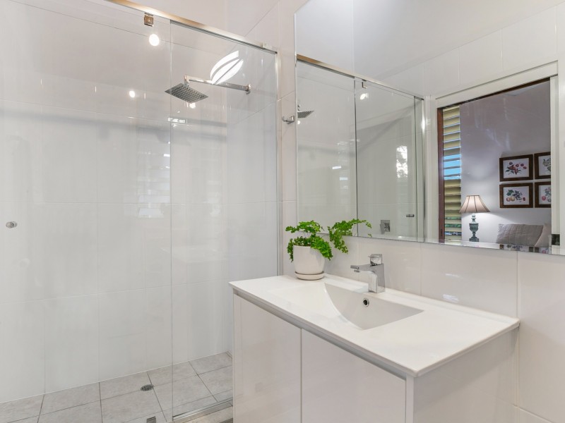 42 Botticelli Street, Fig Tree Pocket QLD 4069