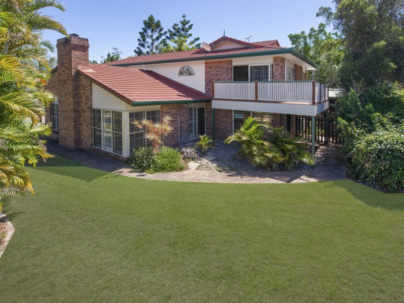 13 Seton Close, Kenmore Hills QLD 4069