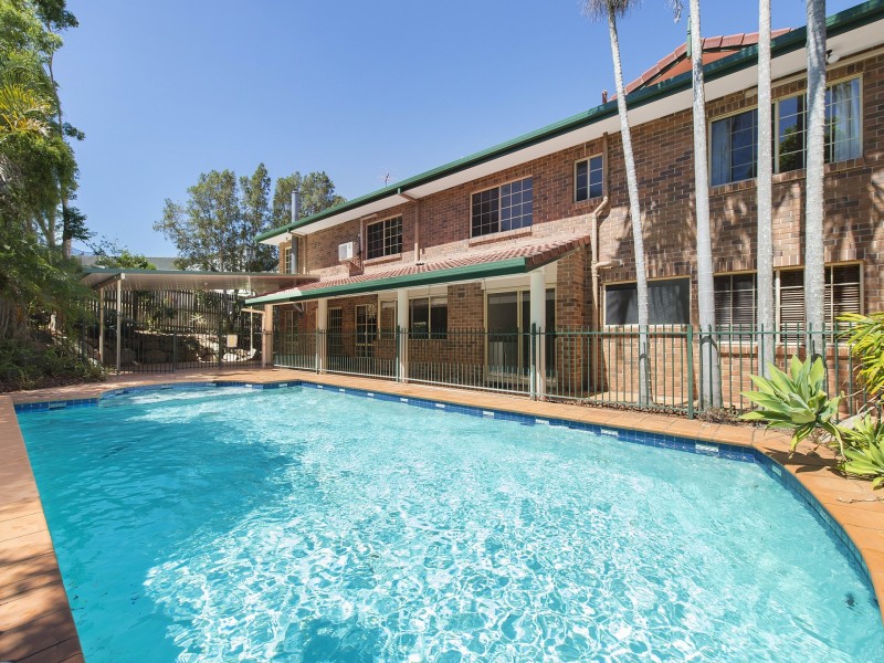 13 Seton Close, Kenmore Hills QLD 4069