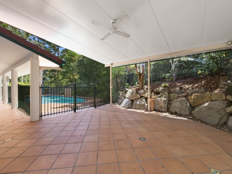 13 Seton Close, Kenmore Hills QLD 4069