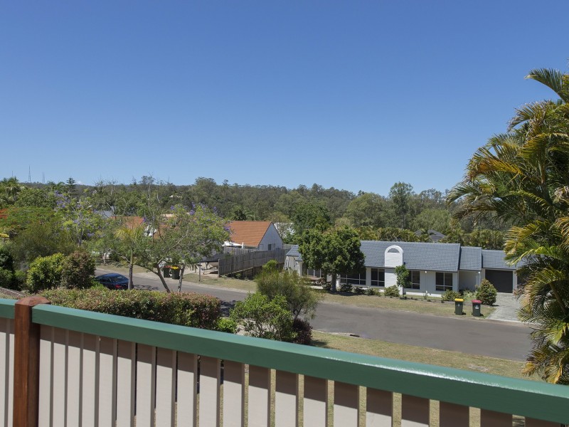 13 Seton Close, Kenmore Hills QLD 4069