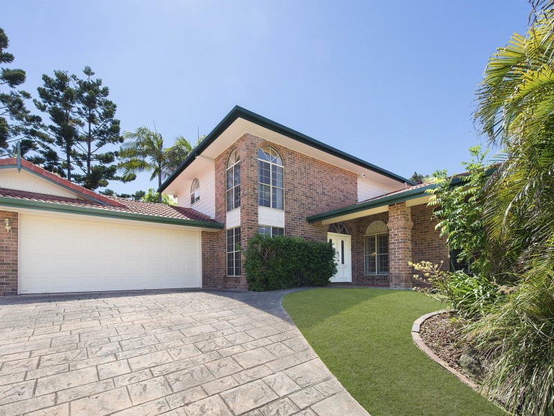 13 Seton Close, Kenmore Hills QLD 4069