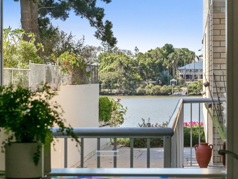 1/82 Macquarie Street, St Lucia QLD 4067