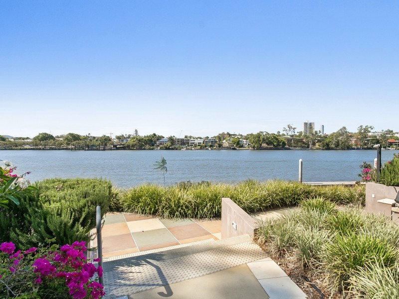 1/82 Macquarie Street, St Lucia QLD 4067