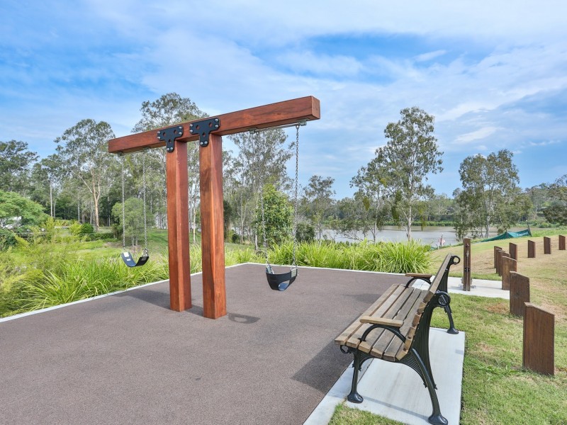 2 Riviere Place, Kenmore QLD 4069