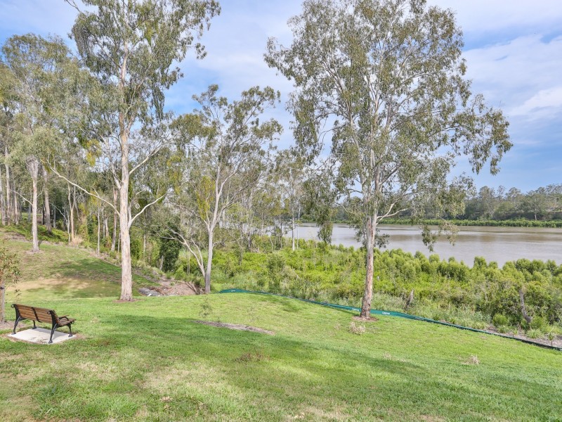 2 Riviere Place, Kenmore QLD 4069
