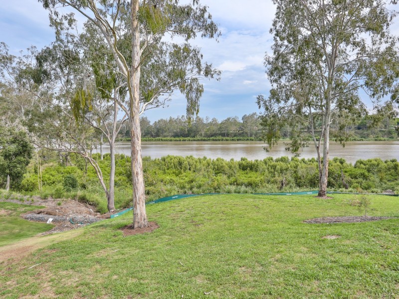2 Riviere Place, Kenmore QLD 4069