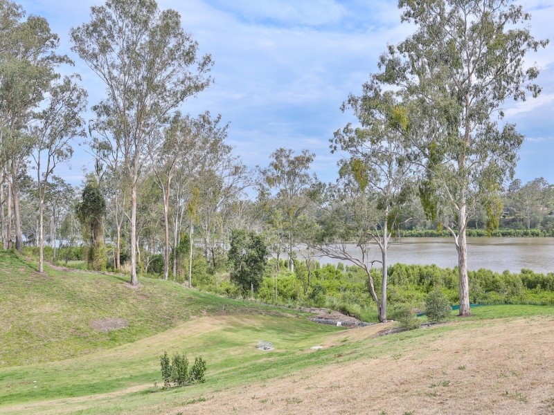 2 Riviere Place, Kenmore QLD 4069