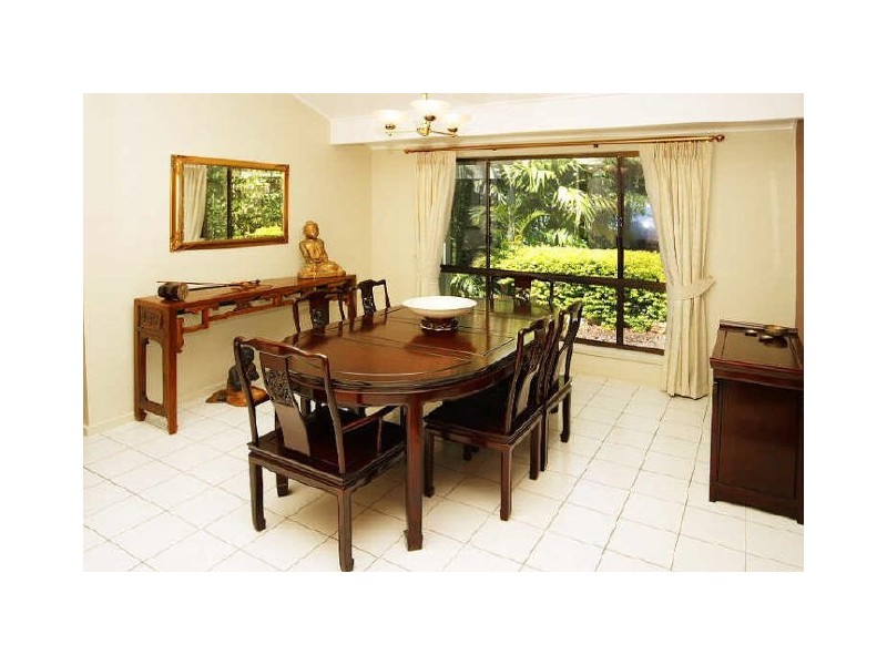 54 Marmindie Street, Chapel Hill QLD 4069