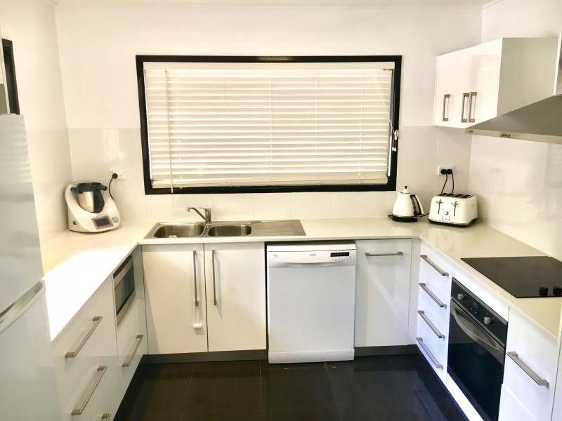 18 Melinda Street, Kenmore QLD 4069