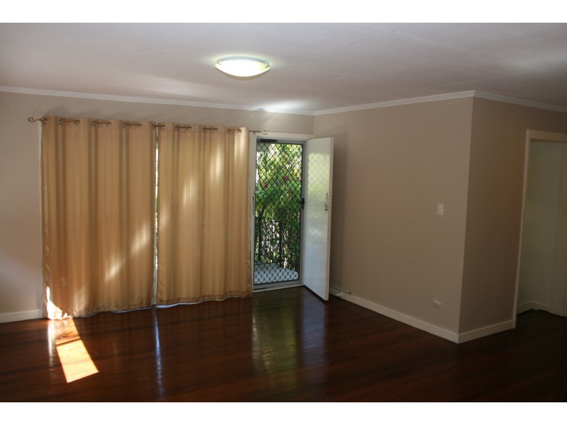 7 Kingussie Street, Kenmore QLD 4069