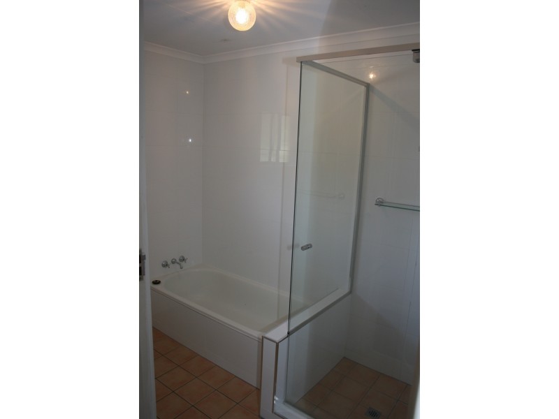 7 Kingussie Street, Kenmore QLD 4069