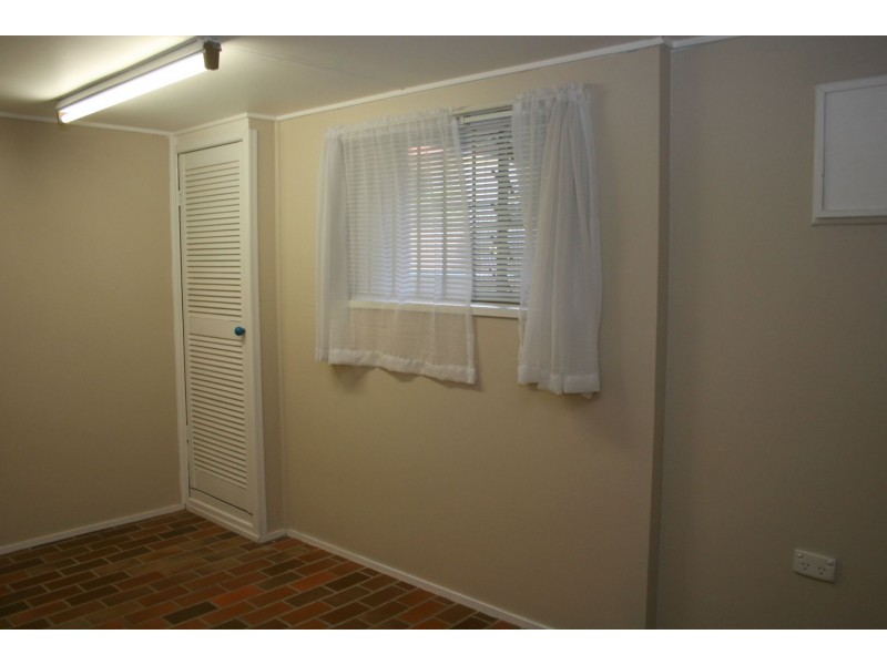 7 Kingussie Street, Kenmore QLD 4069