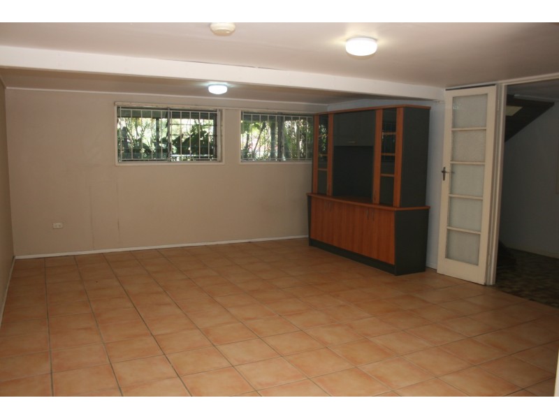 7 Kingussie Street, Kenmore QLD 4069