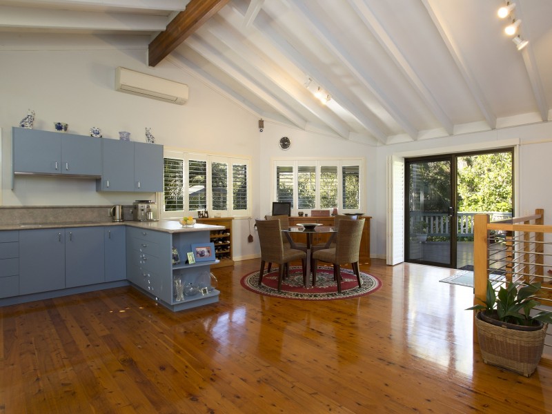 13 Shannan Place, Kenmore Hills QLD 4069