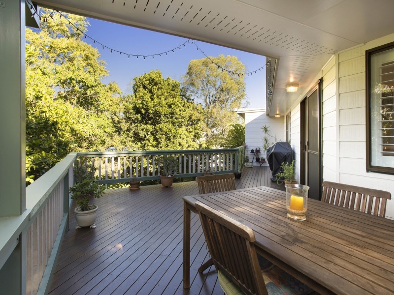 13 Shannan Place, Kenmore Hills QLD 4069