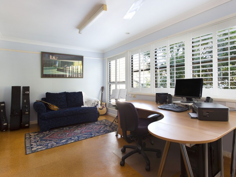 13 Shannan Place, Kenmore Hills QLD 4069