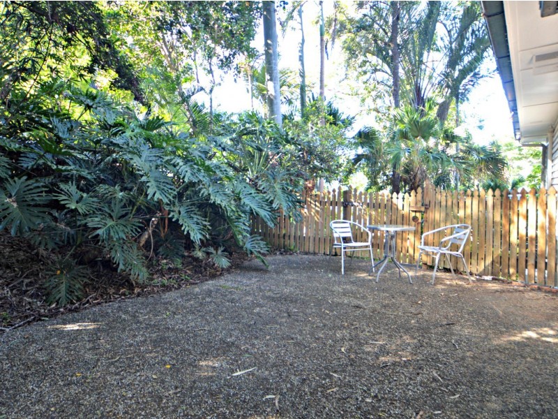 16 Kay Close, Kenmore Hills QLD 4069