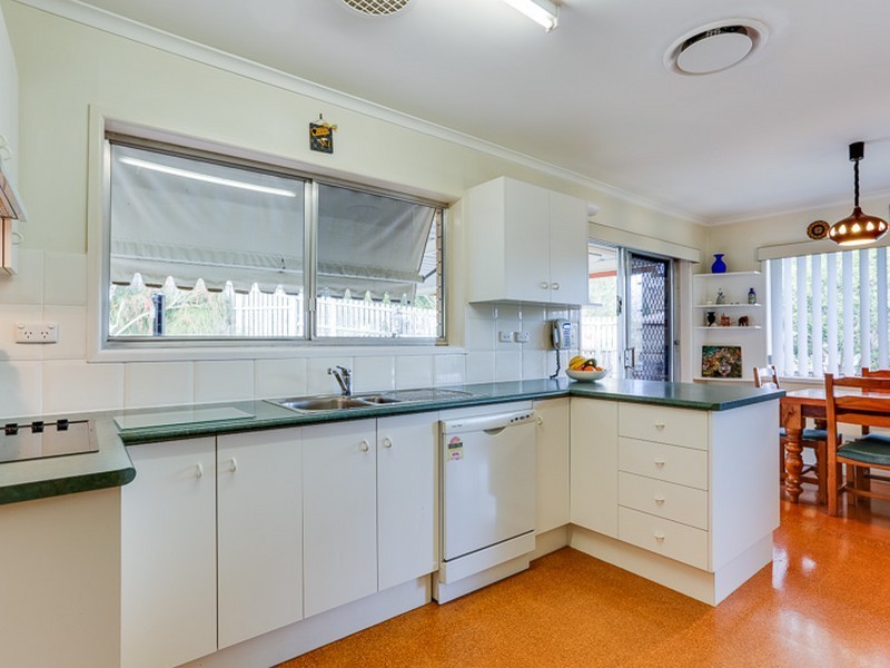 55 Dumbarton Drive, Kenmore QLD 4069