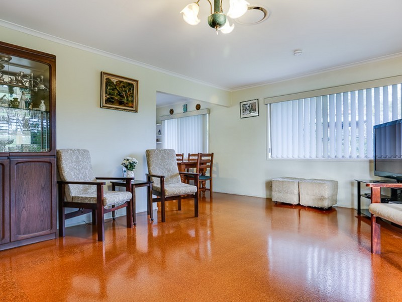 55 Dumbarton Drive, Kenmore QLD 4069