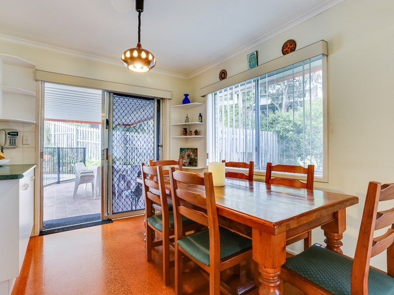 55 Dumbarton Drive, Kenmore QLD 4069