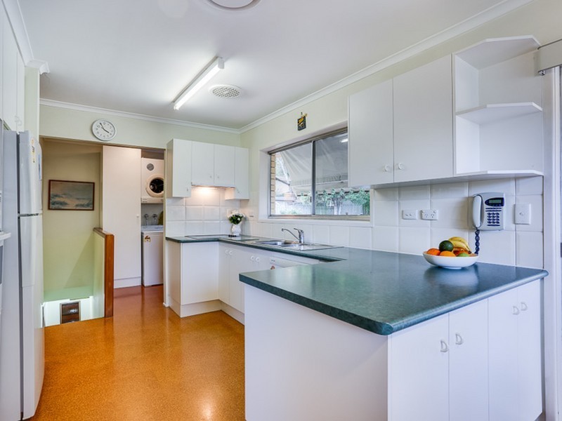 55 Dumbarton Drive, Kenmore QLD 4069