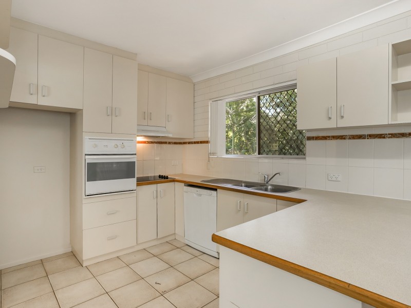 41 Struan Street, Chapel Hill QLD 4069