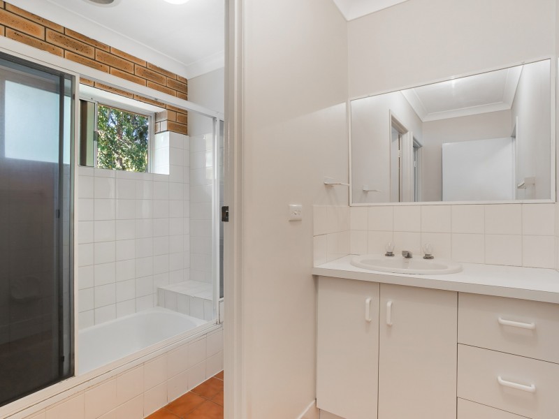 41 Struan Street, Chapel Hill QLD 4069