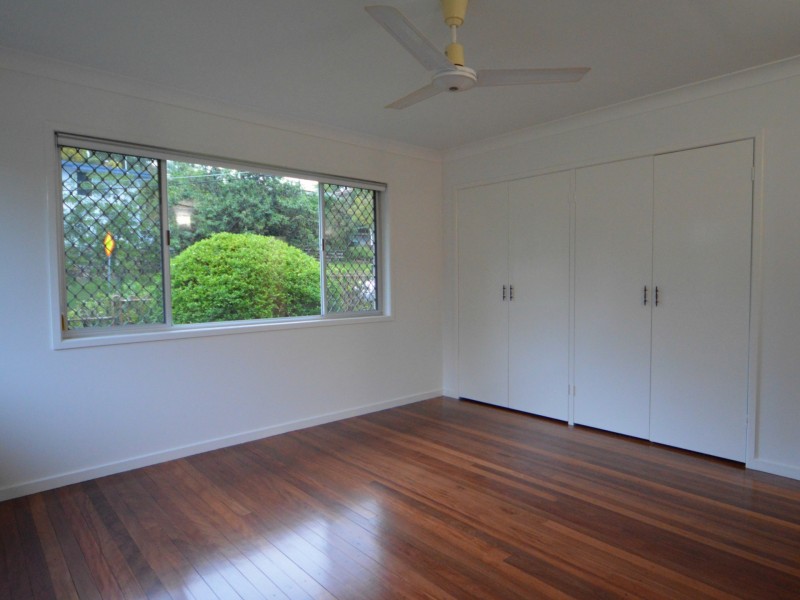 1 Mabb Street, Kenmore QLD 4069